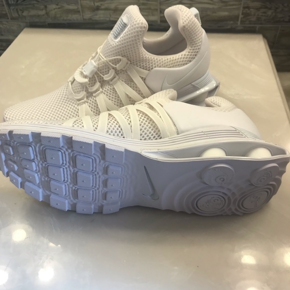 Sold**NEW Nike Shox Gravity Premium Triple White - Picture 5 of 6